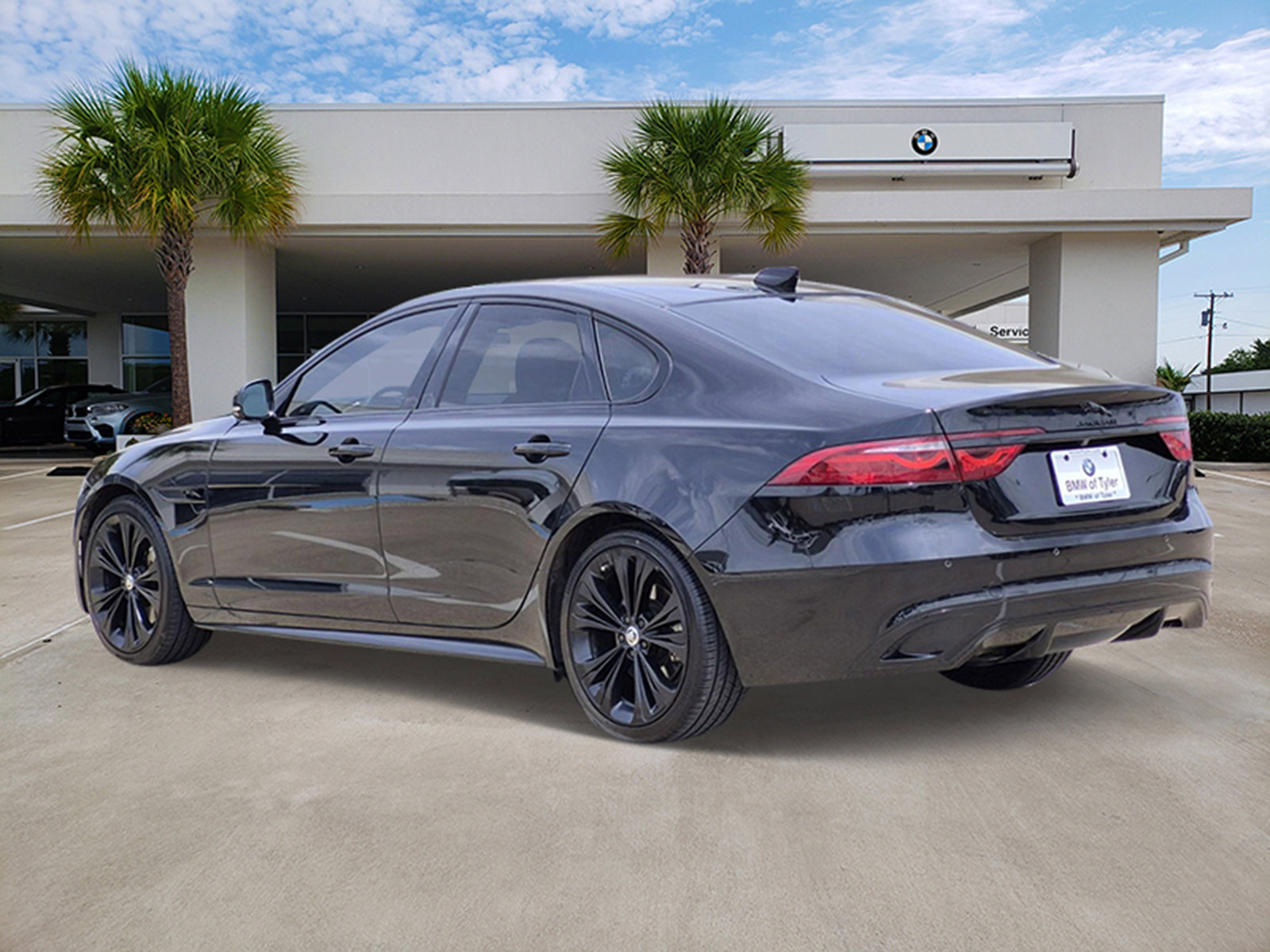 Used 2024 Jaguar XF R-Dynamic SE RWD image 6
