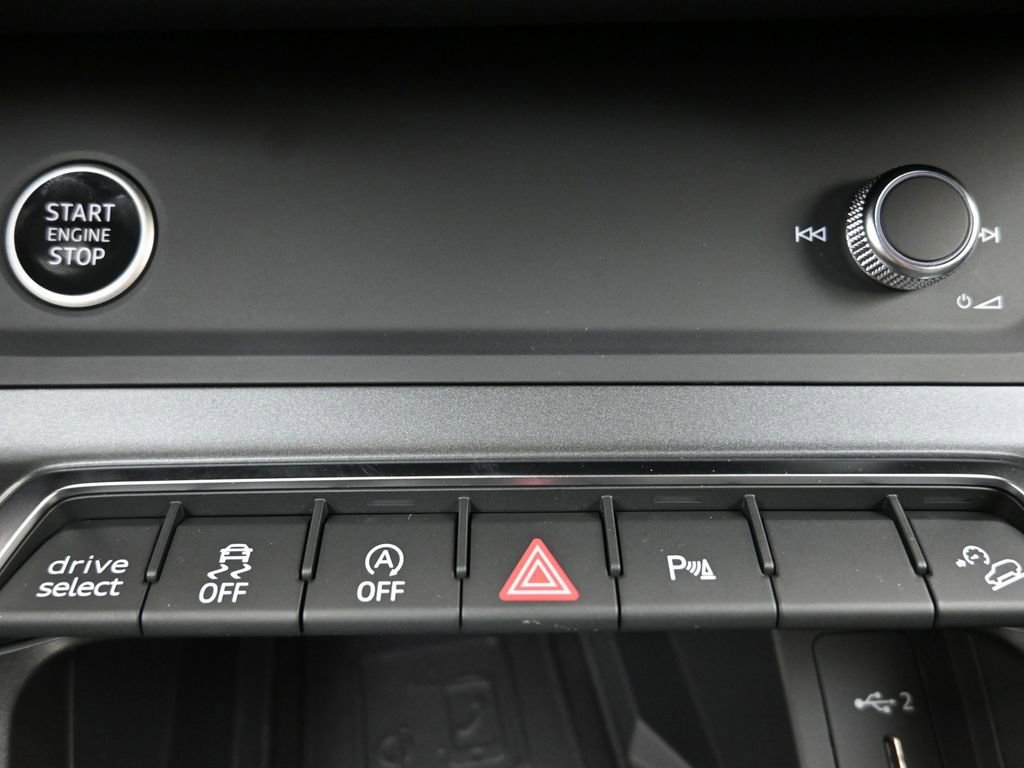 Used 2025 Audi Q3 2.0T Premium Plus w/ Premium Plus Package image 34