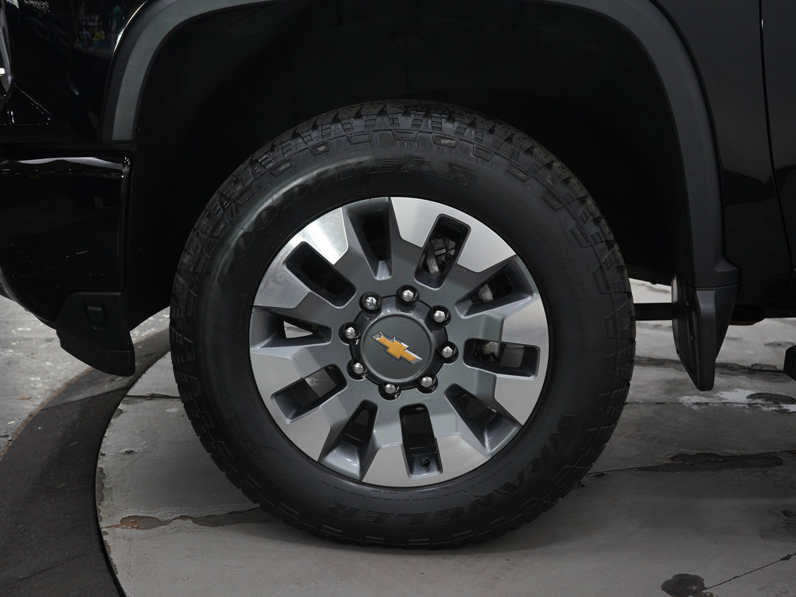 Used 2024 Chevrolet Silverado 2500 Custom w/ Custom Value Package AWD/4WD image 31