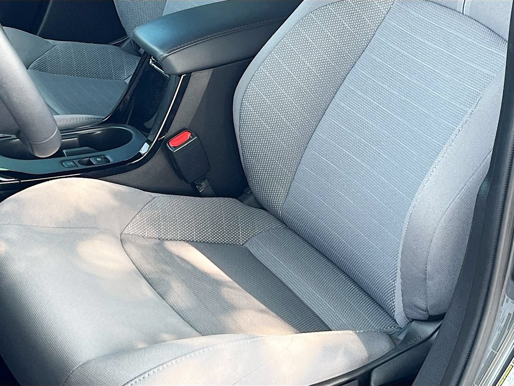 Used 2024 Toyota Corolla SE FWD image 18