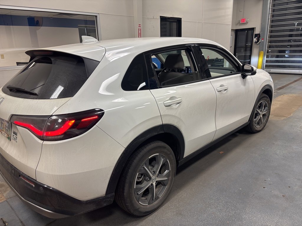 Used 2024 Honda HR-V EX-L image 4