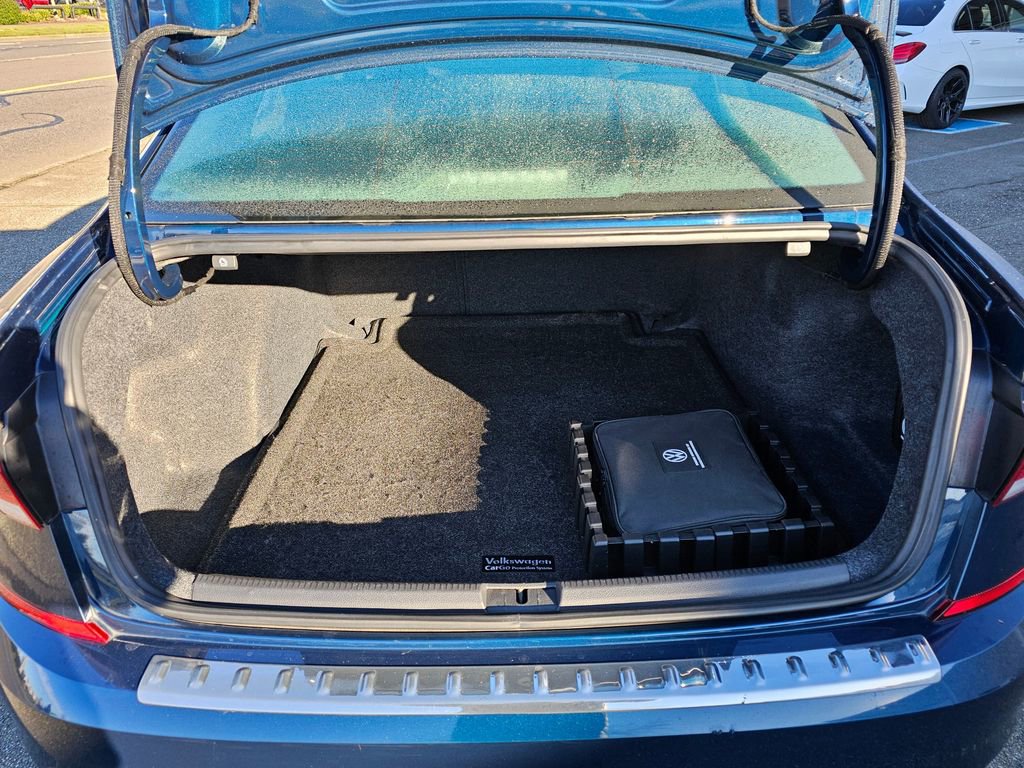 Used 2021 Volkswagen Passat 2.0T R-Line image 11