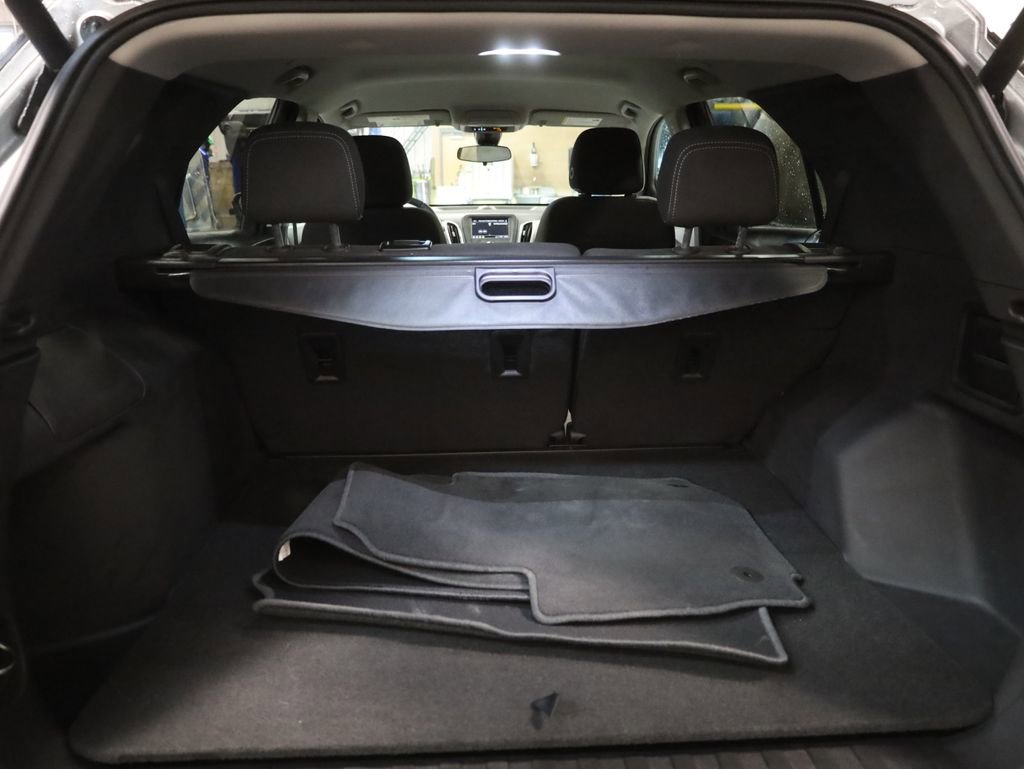 Used 2023 Chevrolet Equinox LT w/ Driver Convenience Package image 22