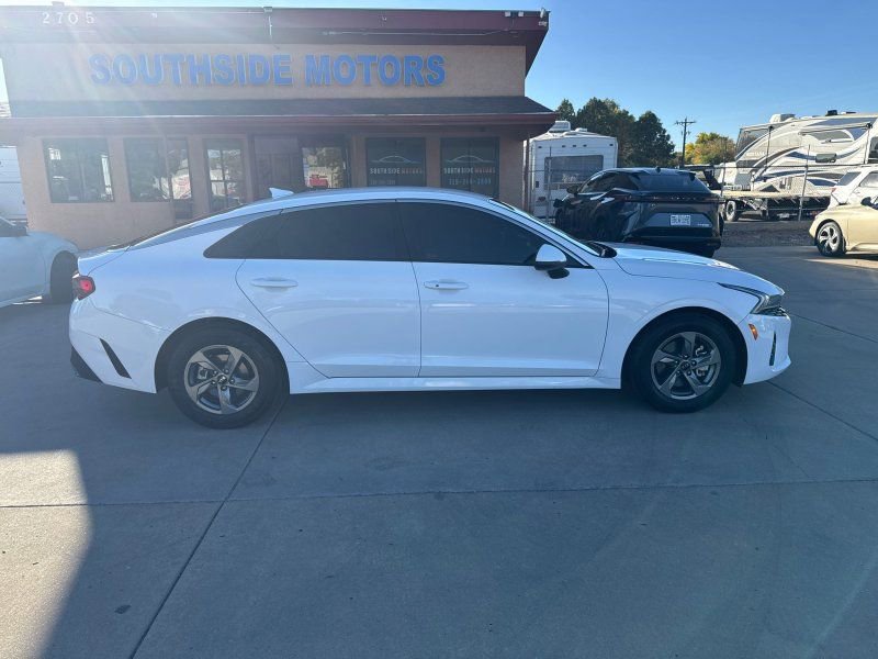 Used 2022 Kia K5 LXS image 2