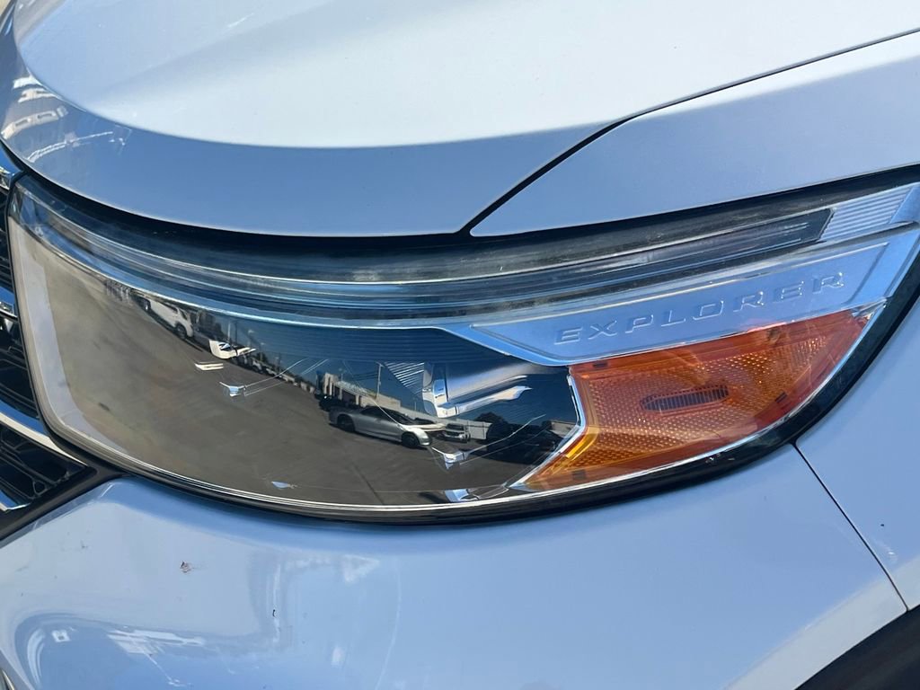 Used 2020 Ford Explorer XLT w/ Equipment Group 202A image 11