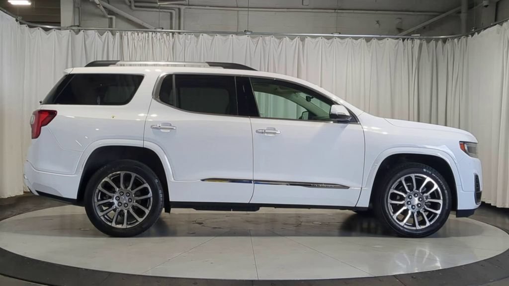 Used 2023 GMC Acadia Denali w/ Denali Technology Package AWD/4WD image 11