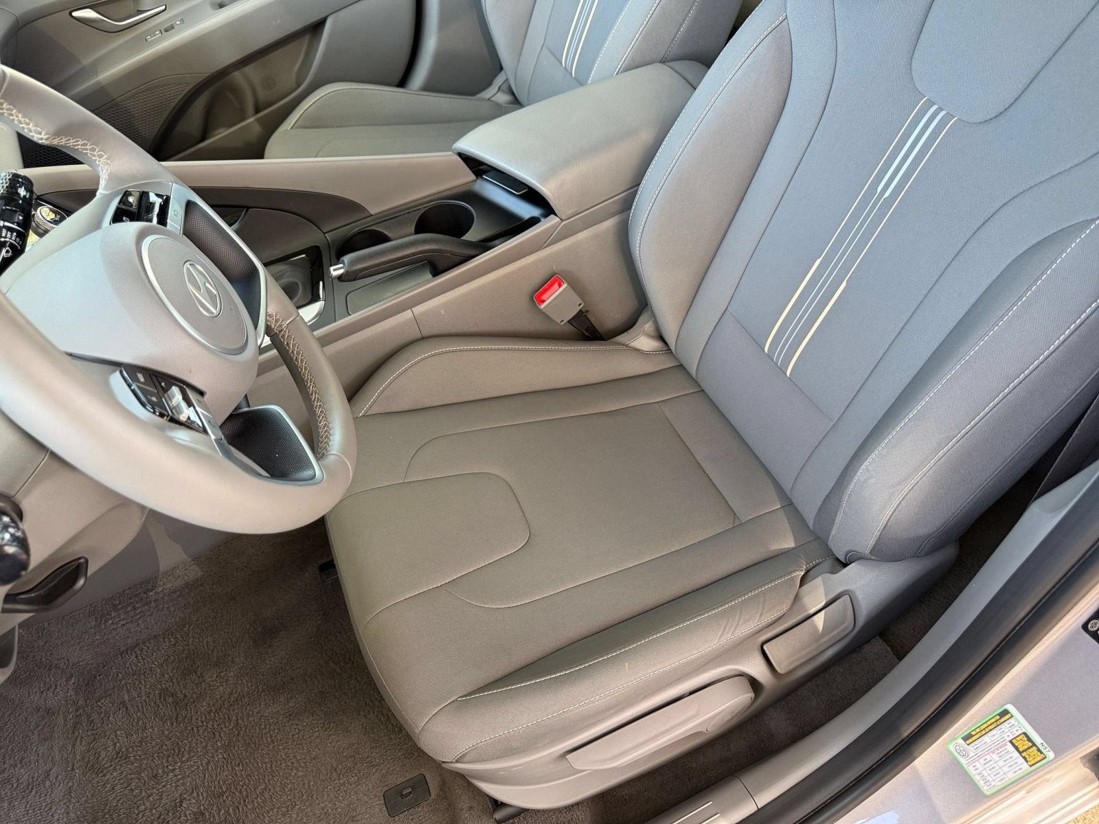Used 2026 Hyundai Elantra Sport FWD image 35