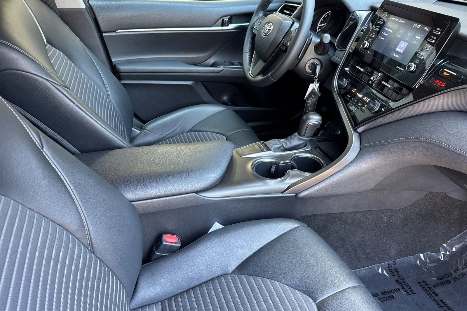 Certified 2022 Toyota Camry SE image 21