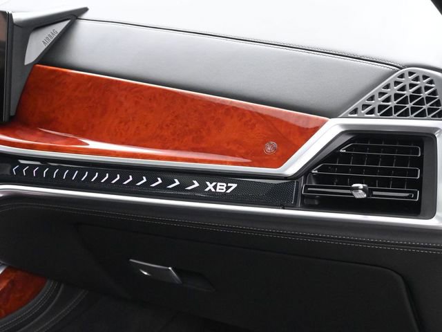 Used 2024 BMW ALPINA XB7 image 30