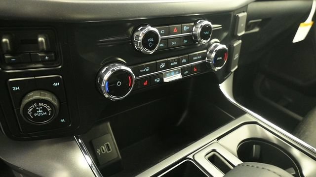New 2026 Ford F150 XLT w/ Equipment Group 302A MID AWD/4WD image 17