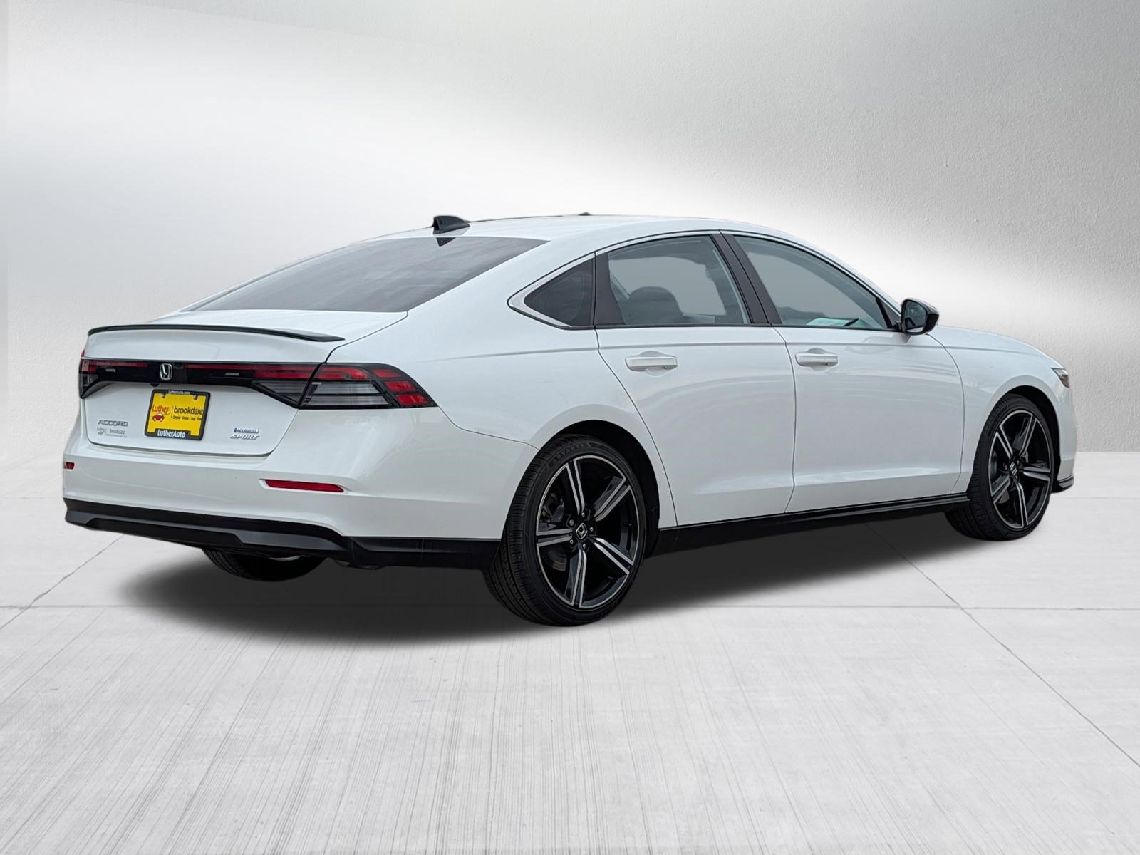 Used 2023 Honda Accord Sport image 7
