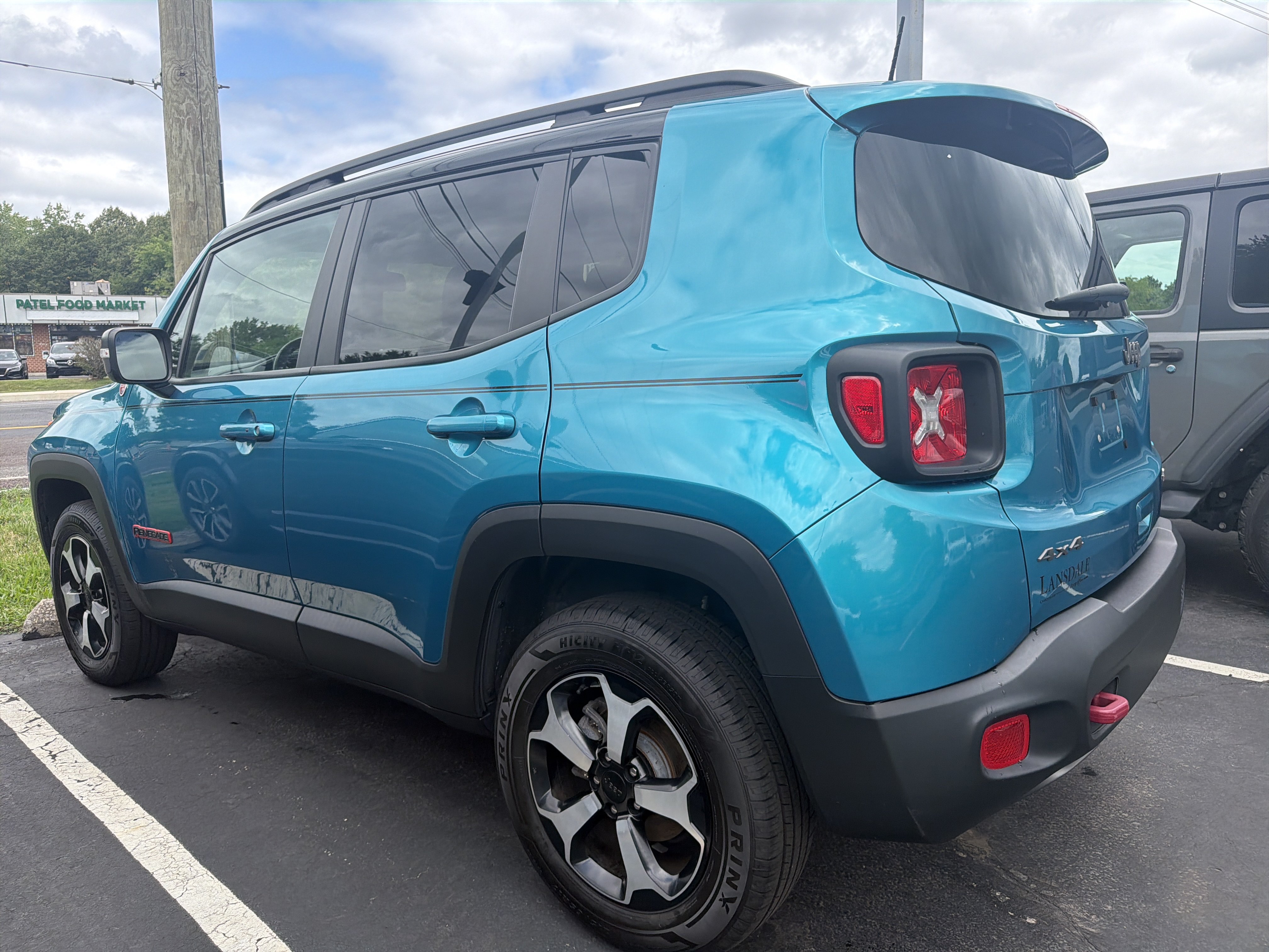 Used 2021 Jeep Renegade Trailhawk w/ Sun & Sound Group AWD/4WD image 5
