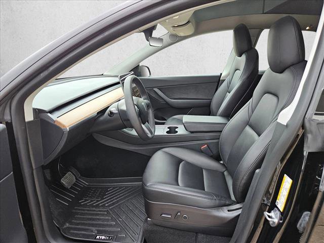 Used 2022 Tesla Model Y Long Range image 14