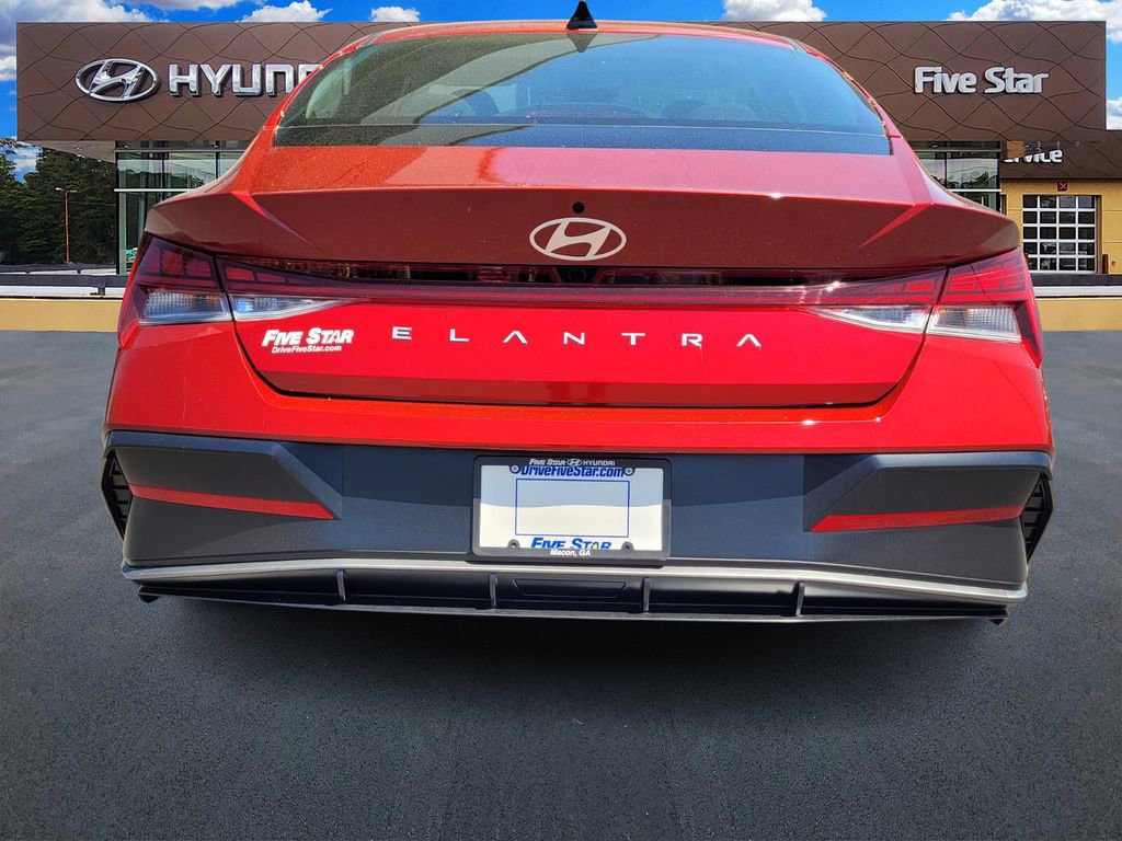 New 2025 Hyundai Elantra SEL image 6