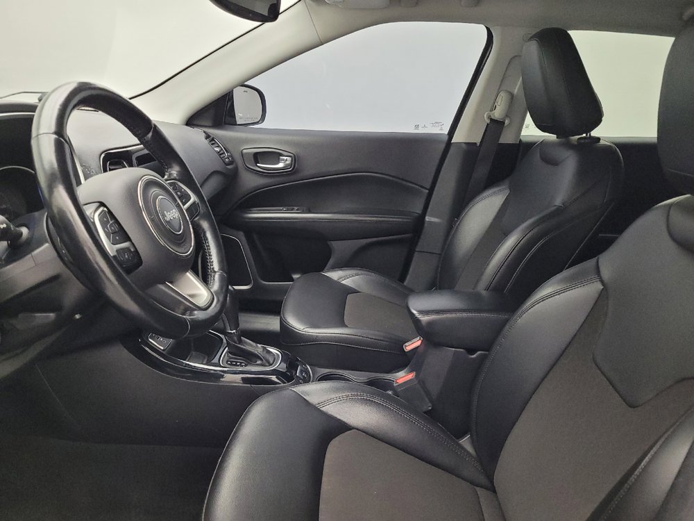 Used 2021 Jeep Compass Latitude w/ Sun and Sound Group FWD image 17