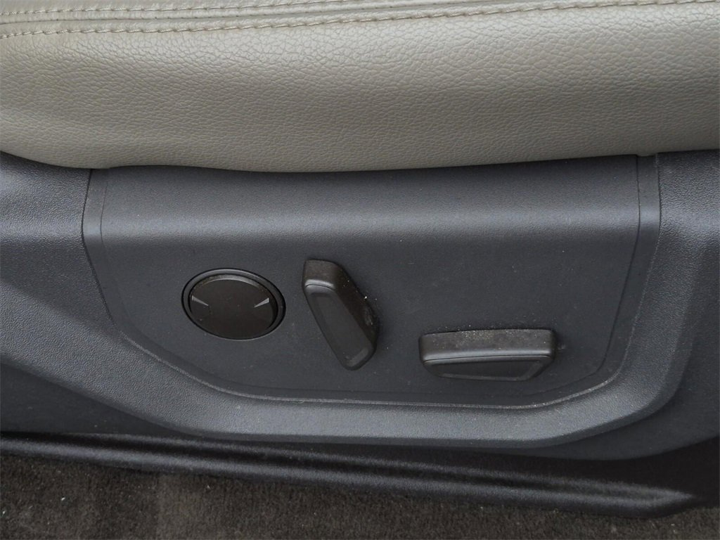 Used 2021 Ford Expedition XLT image 15