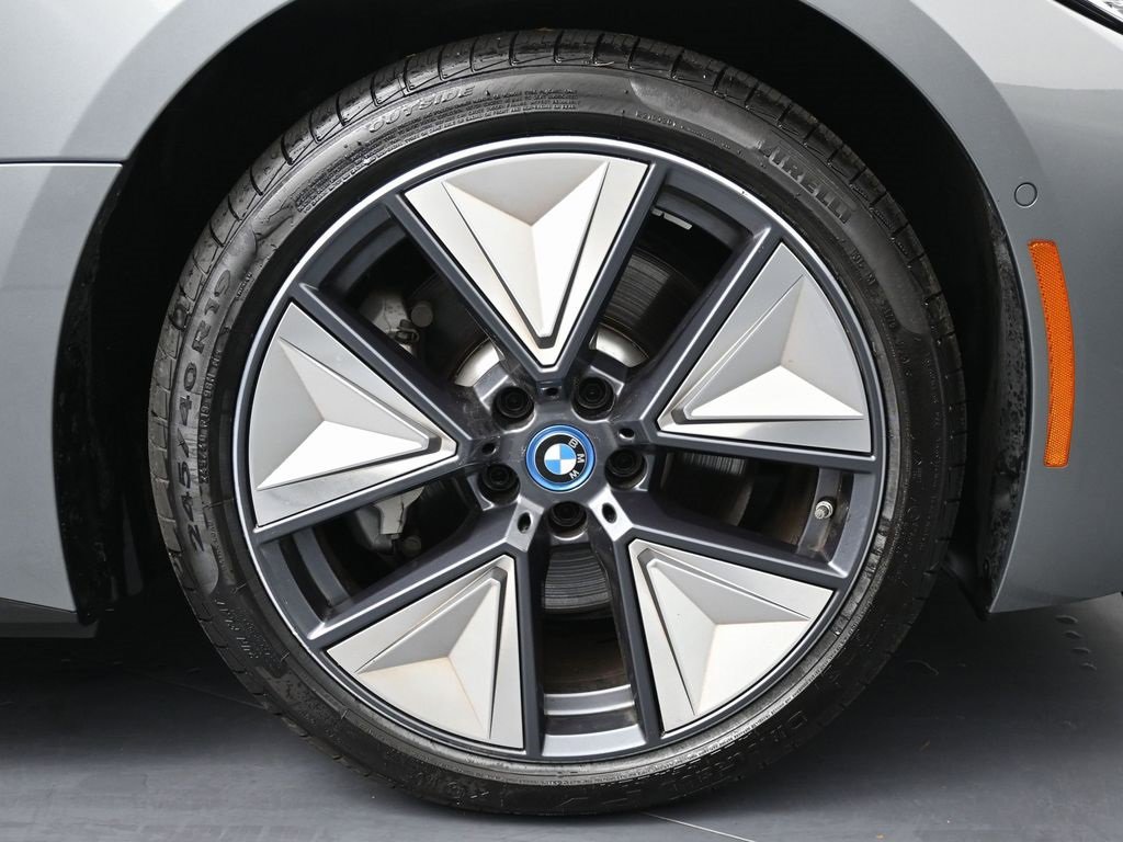 Used 2023 BMW i4 eDrive35 w/ Premium Package image 13