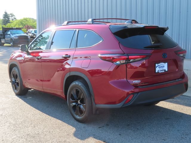 Used 2024 Toyota Highlander LE AWD/4WD image 9