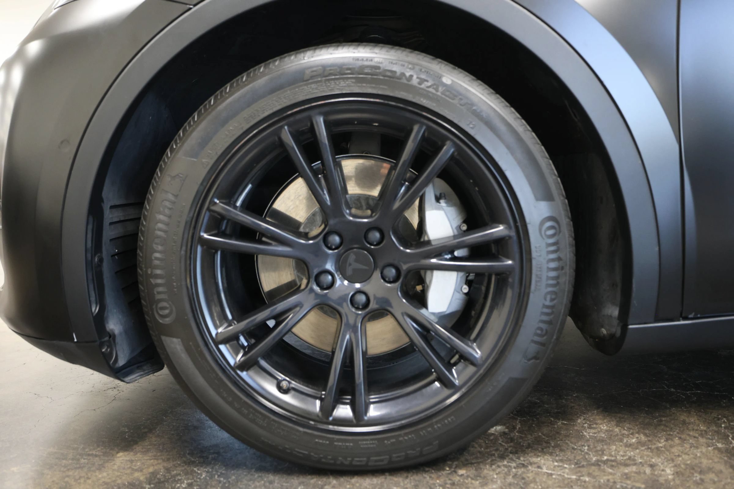 Used 2021 Tesla Model Y Long Range AWD/4WD image 21