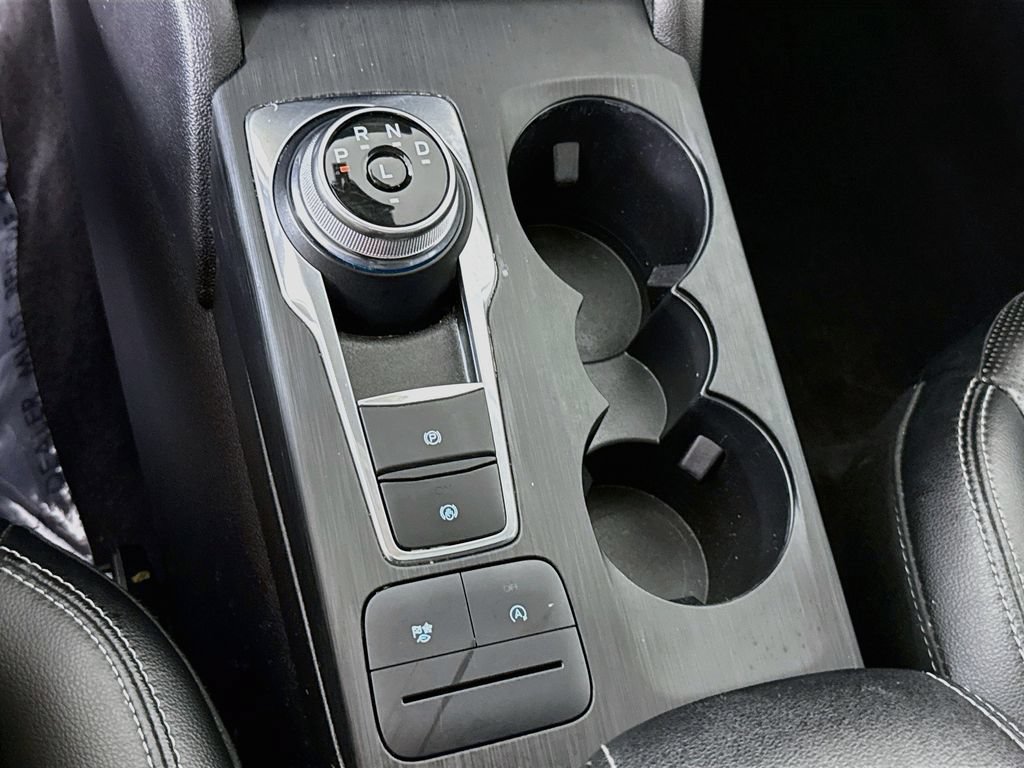 Used 2022 Ford Escape SEL w/ Technology Package AWD/4WD image 10