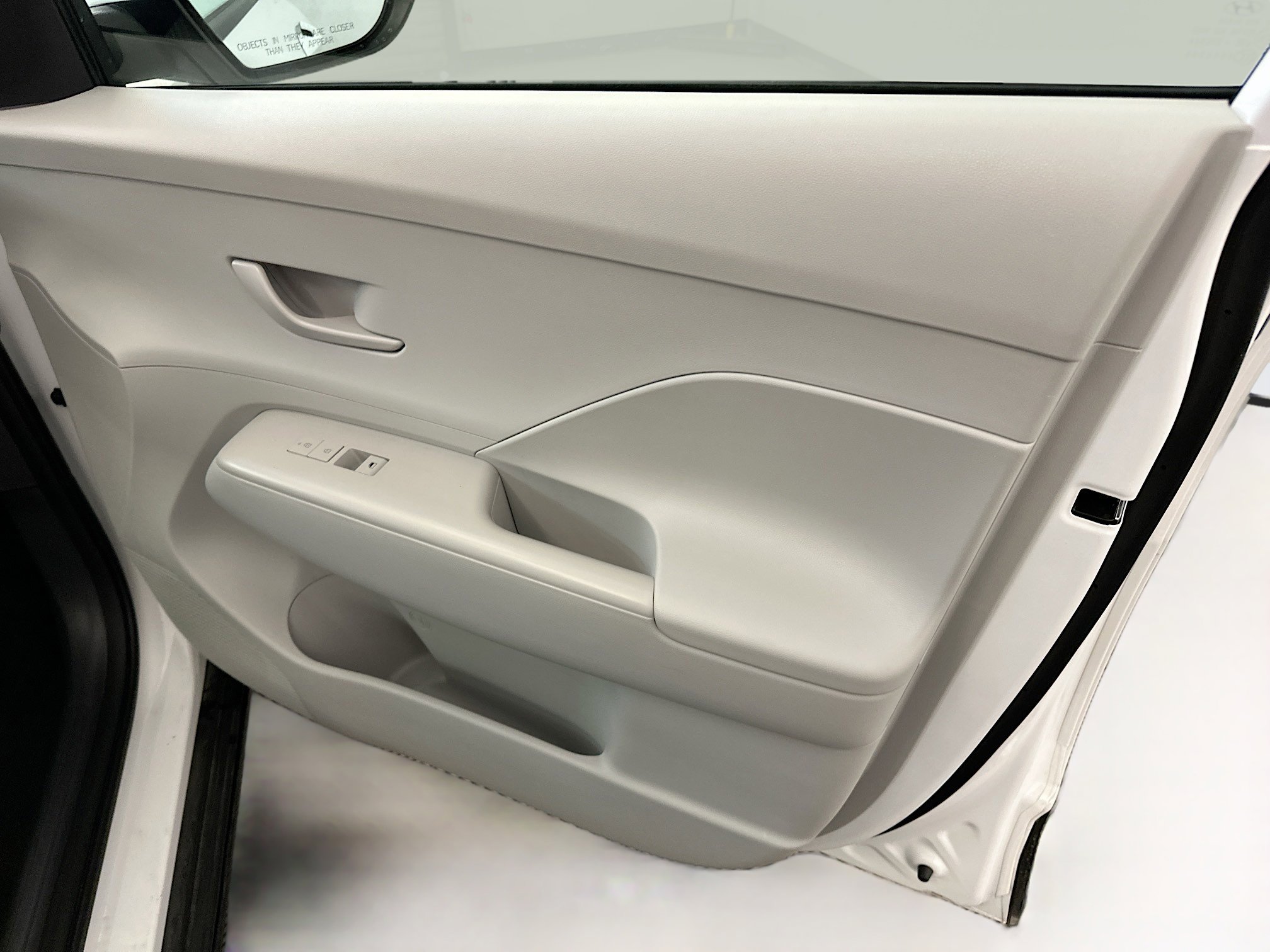 Used 2025 Hyundai Kona SEL image 33