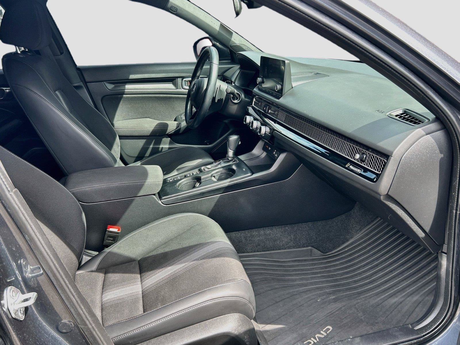 Used 2023 Honda Civic Sport image 15