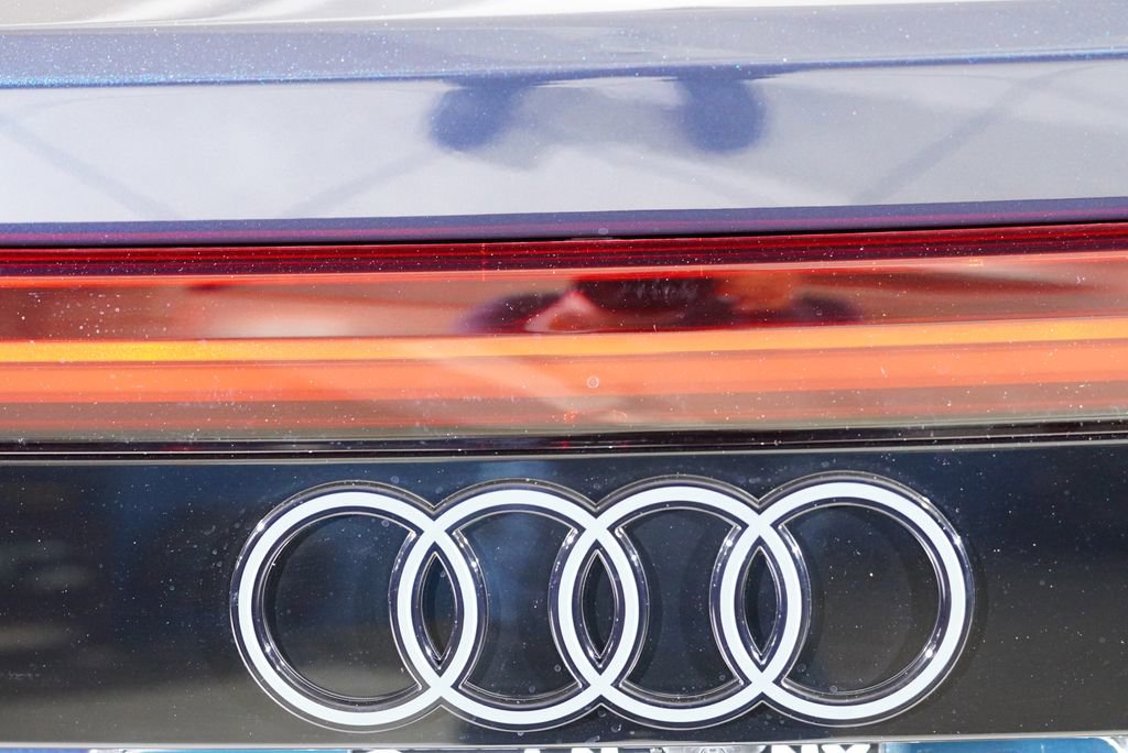 New 2026 Audi SQ8 Premium Plus image 23