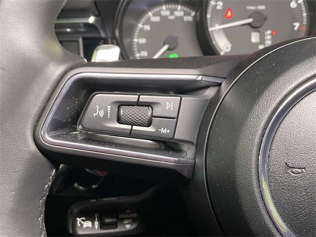 Used 2025 Porsche Macan image 38