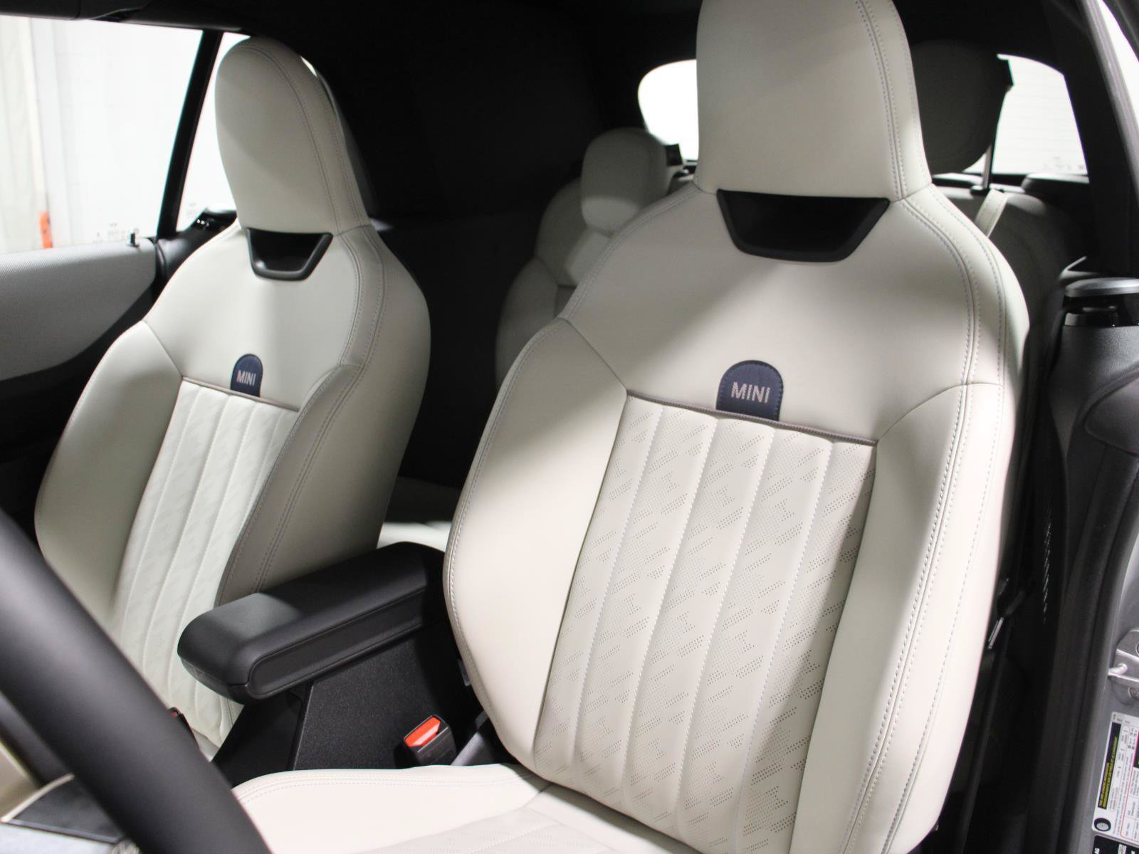 Certified 2026 MINI Cooper S FWD image 4