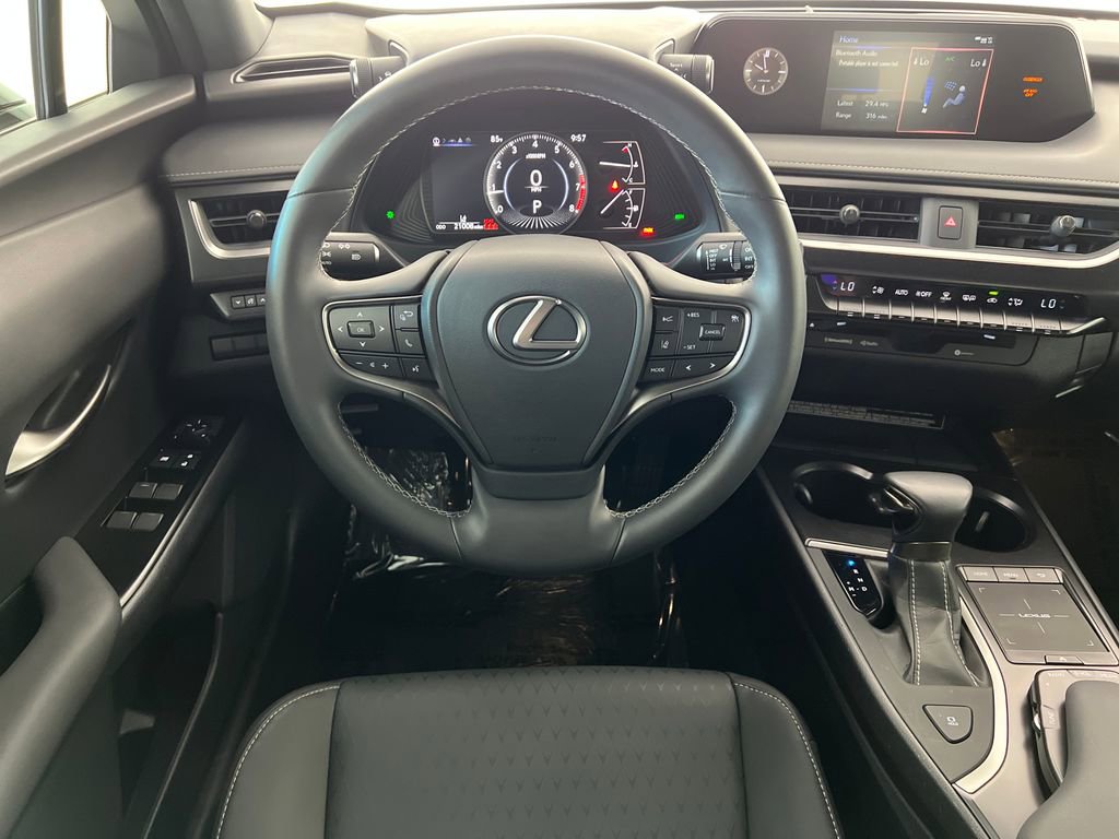 Used 2022 Lexus UX 200 w/ Accessory Package (Z1) image 15