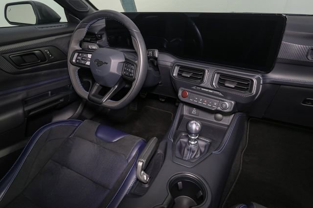 Used 2025 Ford Mustang Dark Horse image 17