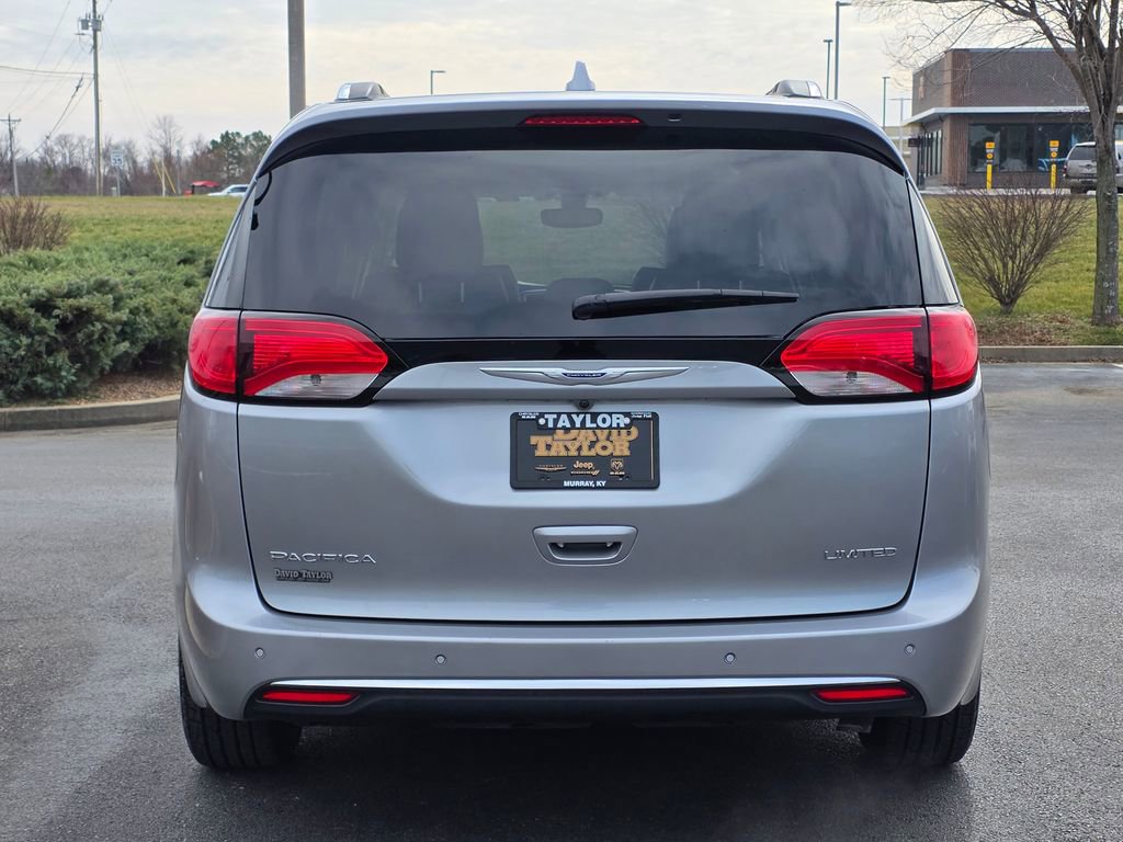 Used 2020 Chrysler Pacifica Limited image 6