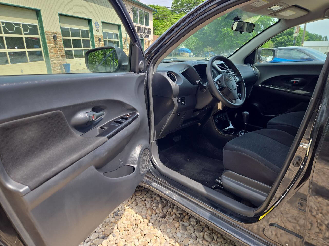 Used 2009 Scion xD FWD image 9