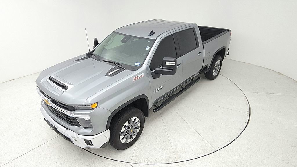 Used 2024 Chevrolet Silverado 2500 LT w/ Texas Edition AWD/4WD image 12