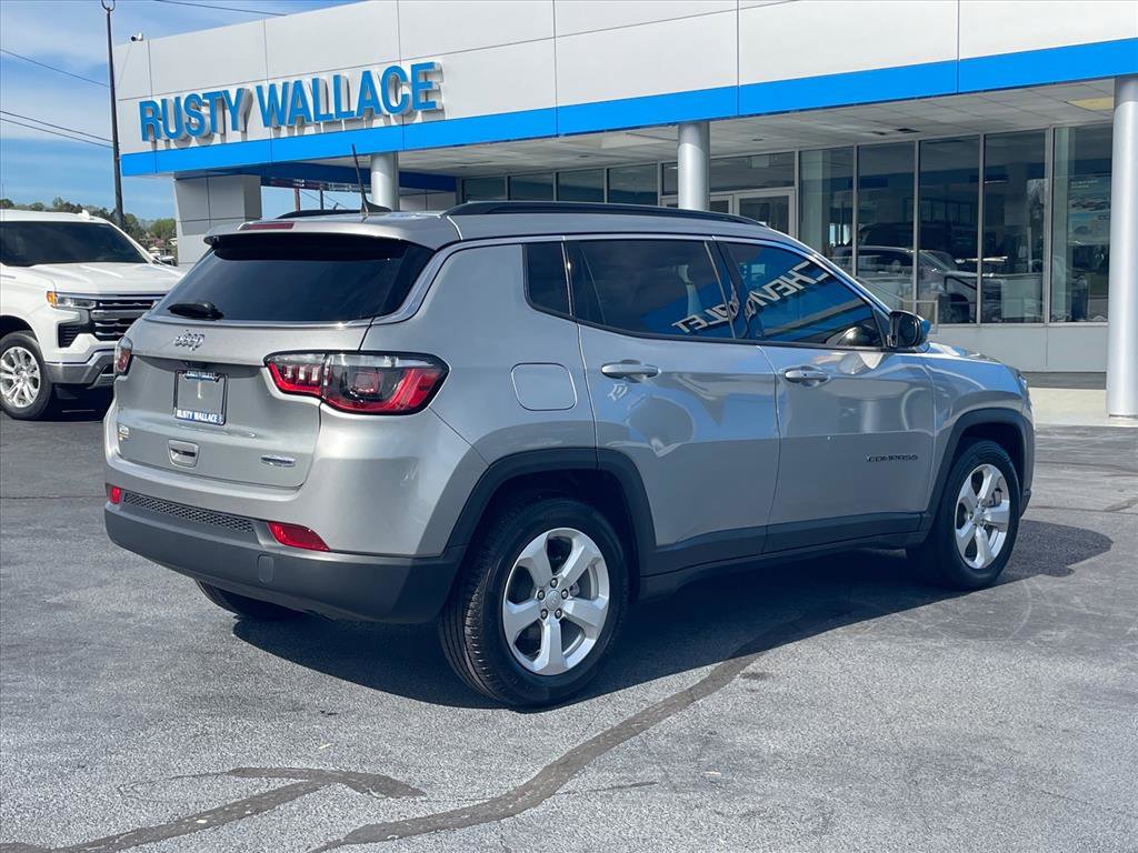 Used 2022 Jeep Compass Latitude FWD image 7