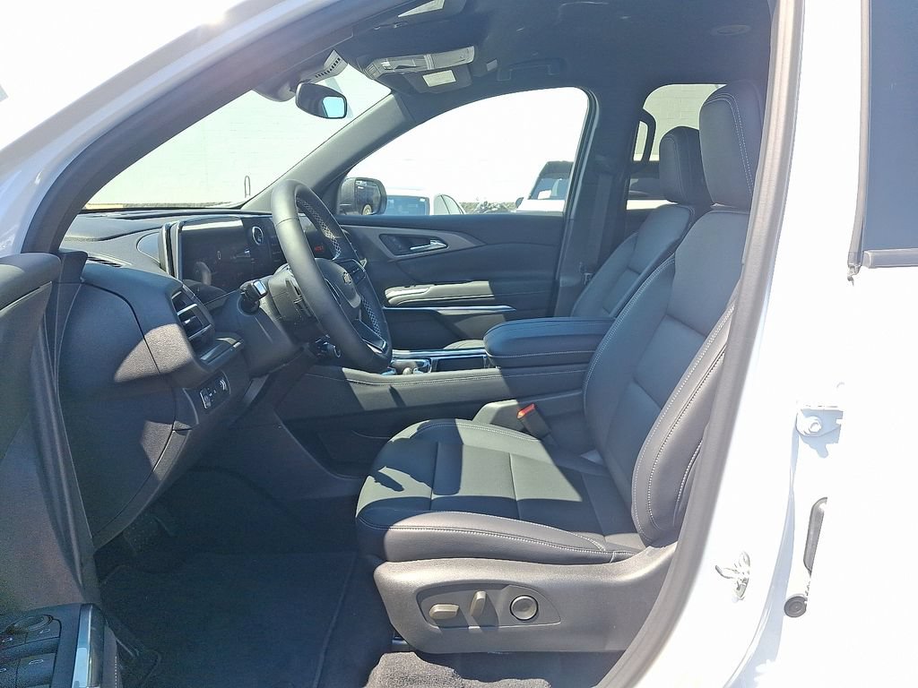 New 2026 Chevrolet Traverse LT FWD image 6
