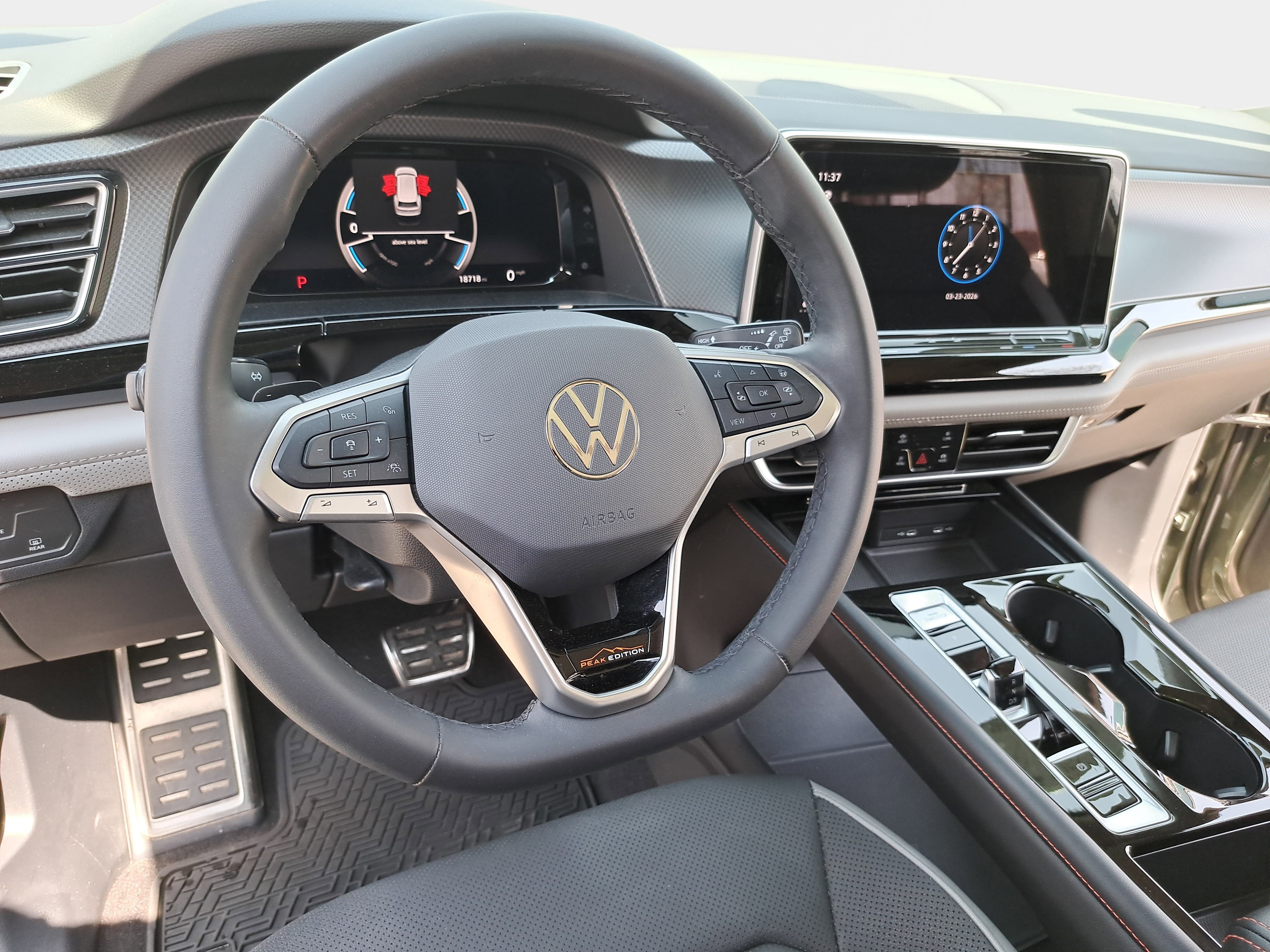 Used 2024 Volkswagen Atlas Peak Edition SE image 18