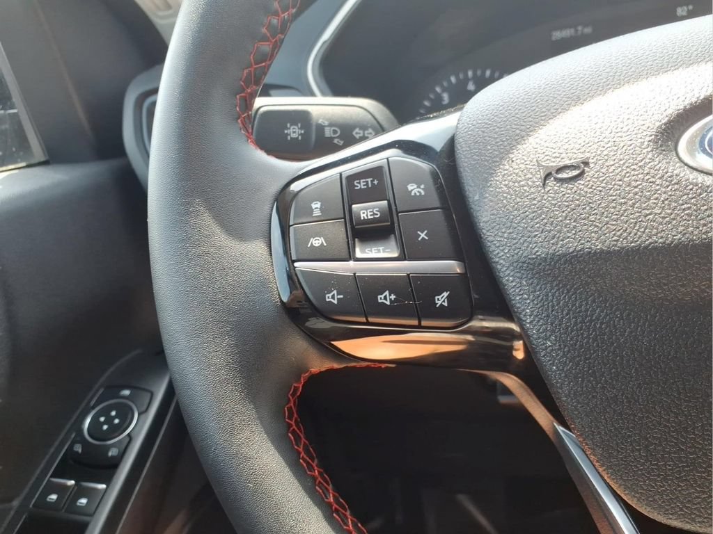 Used 2022 Ford Escape SEL w/ SEL Stealth AWD Package image 28