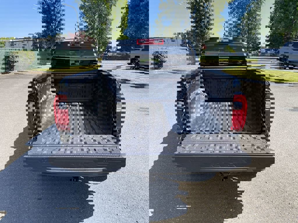 New 2025 GMC Canyon Denali w/ LPO, Denali Black Edition image 27