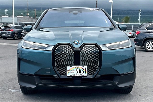 Used 2023 BMW iX xDrive50 image 3