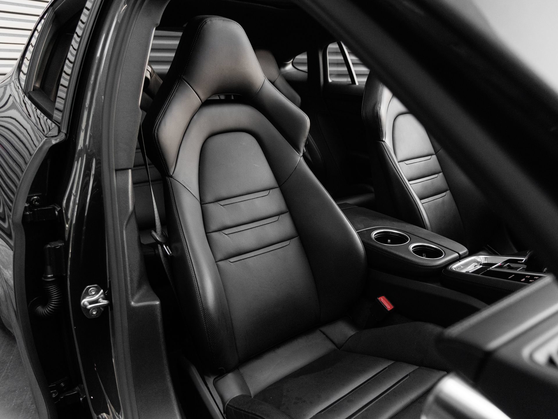 Certified 2018 Porsche Panamera 4S AWD/4WD image 34