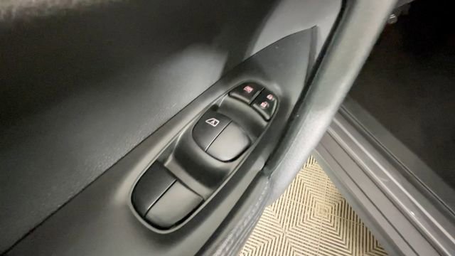 Used 2020 Nissan Rogue S AWD/4WD image 22