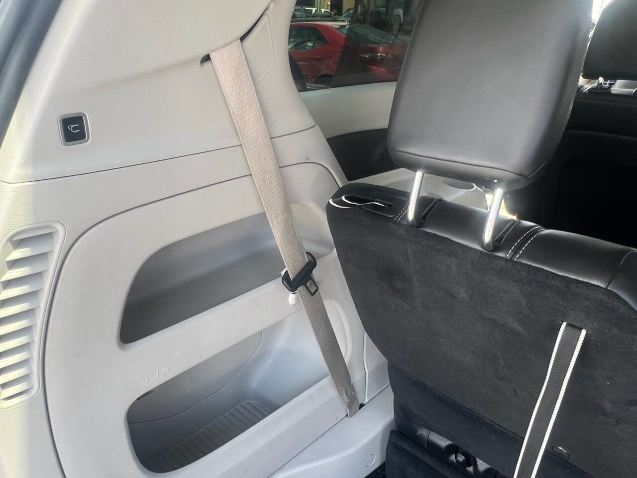 Used 2023 Chrysler Pacifica Touring-L image 21
