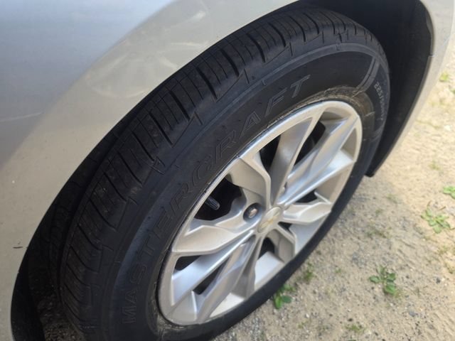 Used 2019 Chevrolet Malibu LT FWD image 8