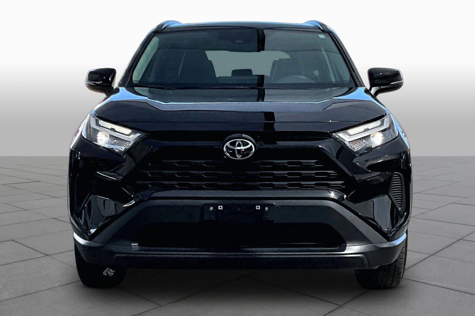 Used 2023 Toyota RAV4 XLE w/ Convenience Package AWD/4WD image 4