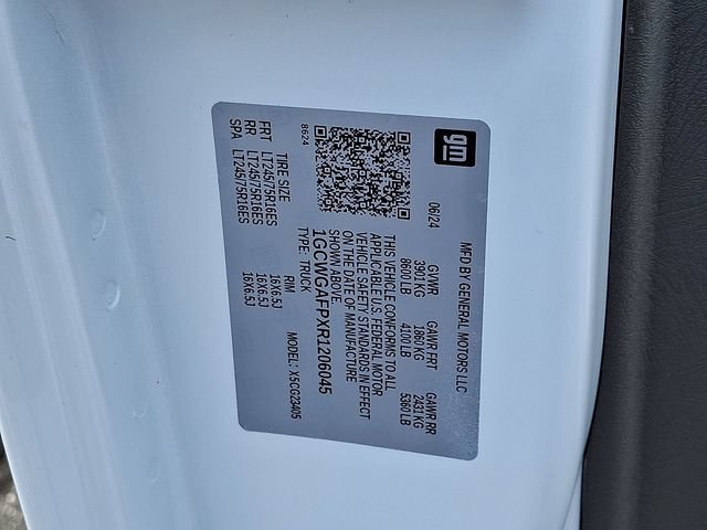 Certified 2024 Chevrolet Express 2500 w/ Driver Convenience Package RWD image 29