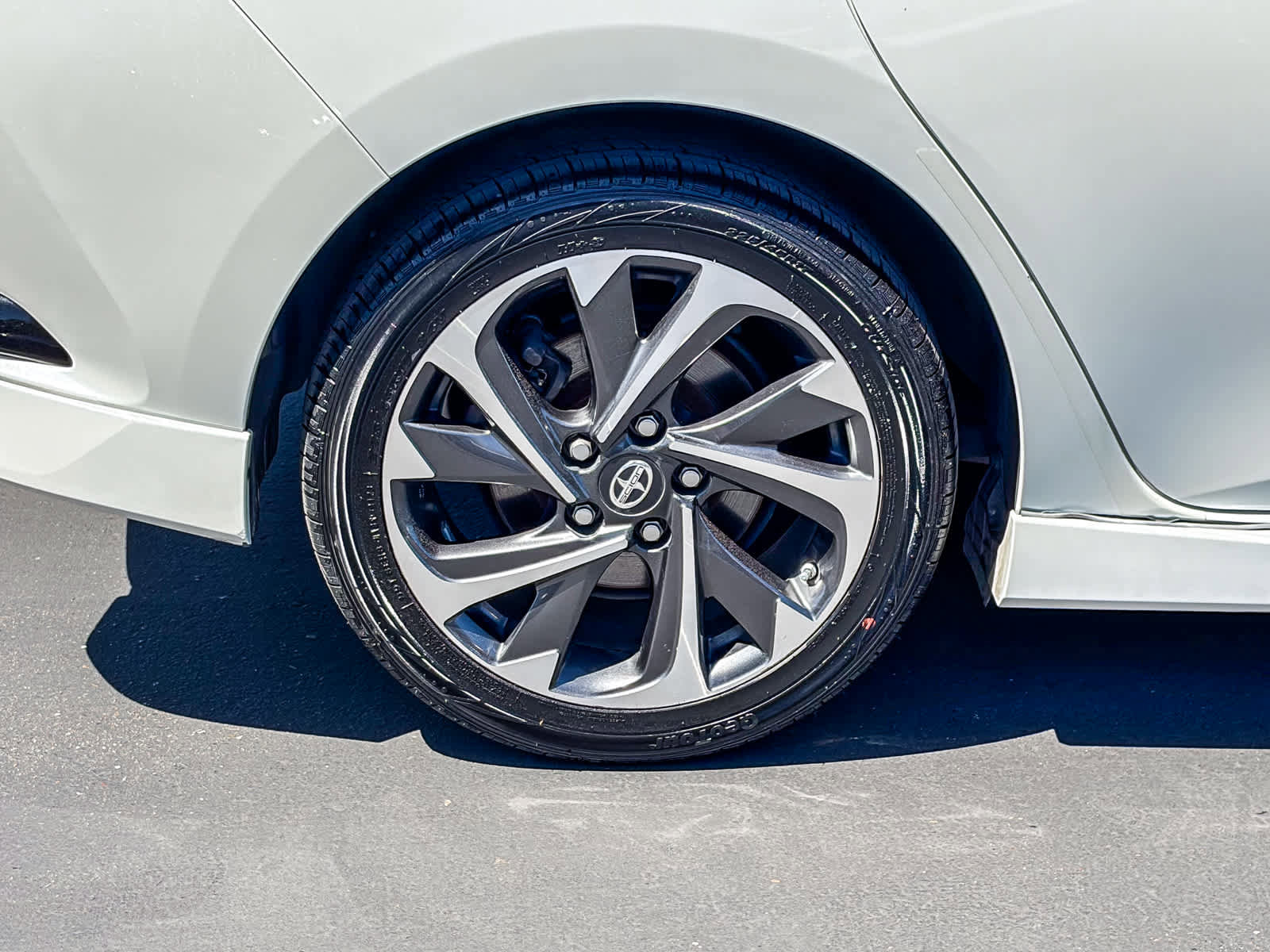 Used 2016 Scion iM FWD image 10