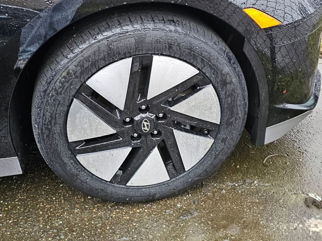 Used 2024 Hyundai Ioniq 6 SE image 9