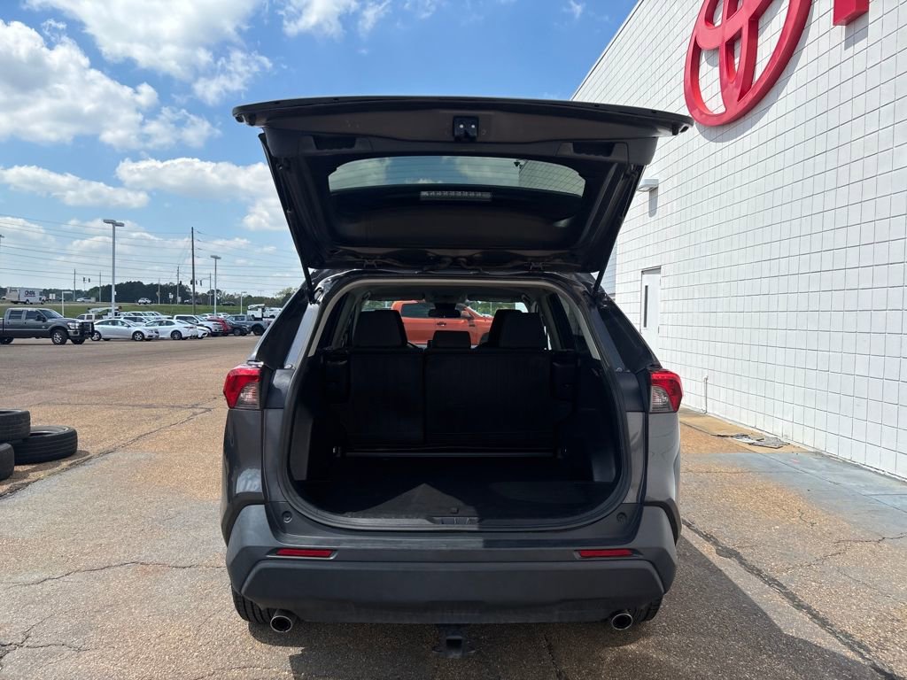 Used 2020 Toyota RAV4 LE w/ All Weather Liner Package image 27