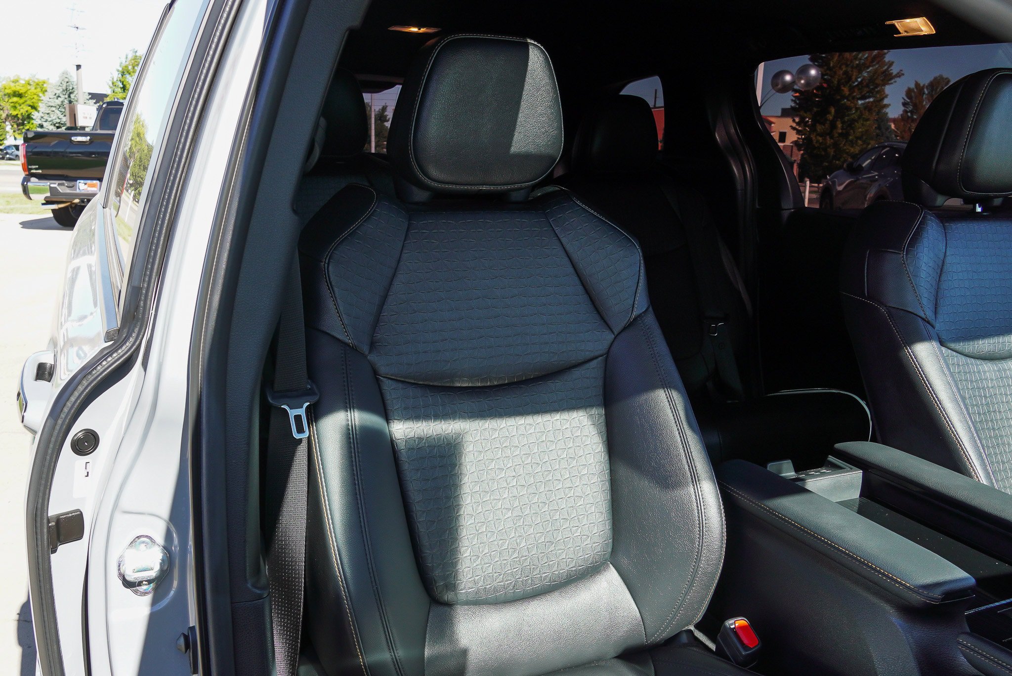 Certified 2025 Toyota Sienna XLE Woodland Edition AWD/4WD image 25